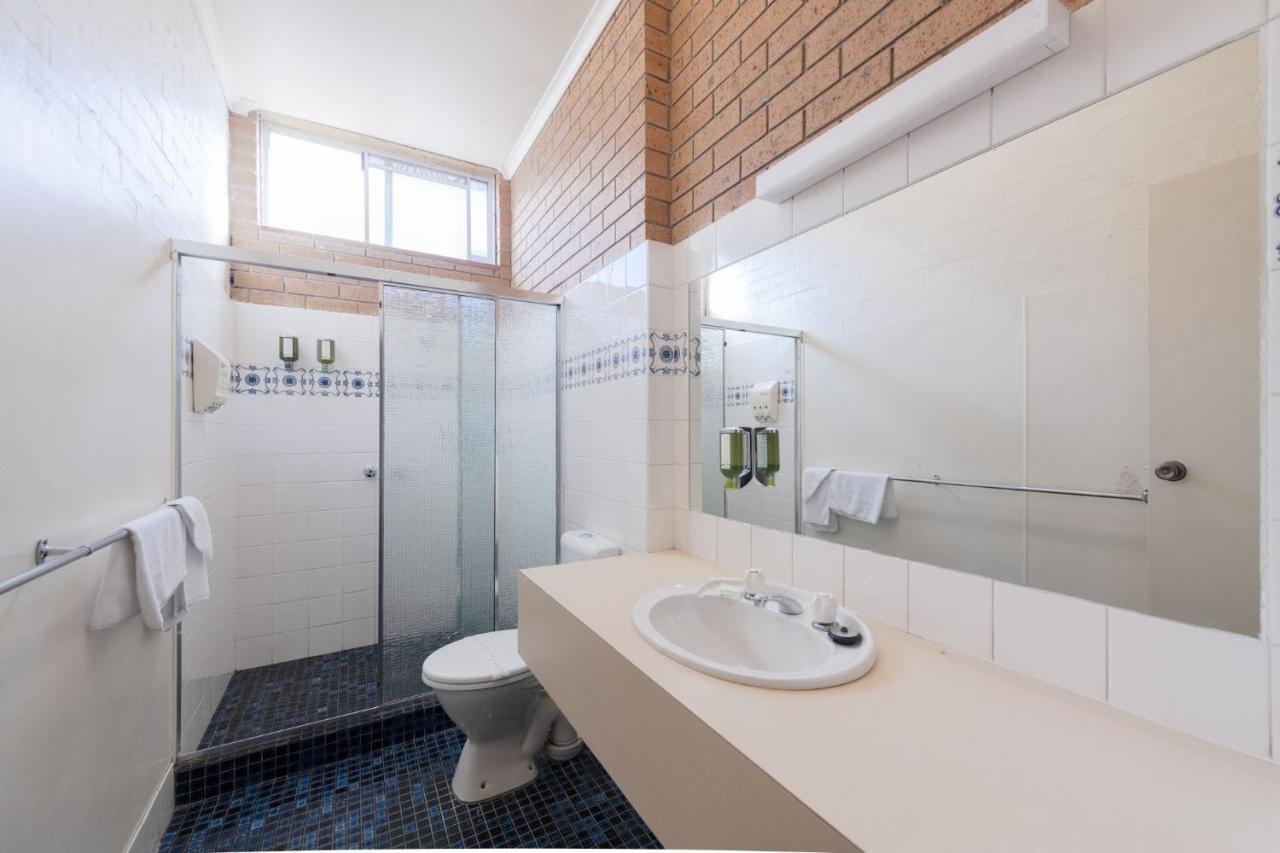 Colac Mid City Motor Inn Exterior photo