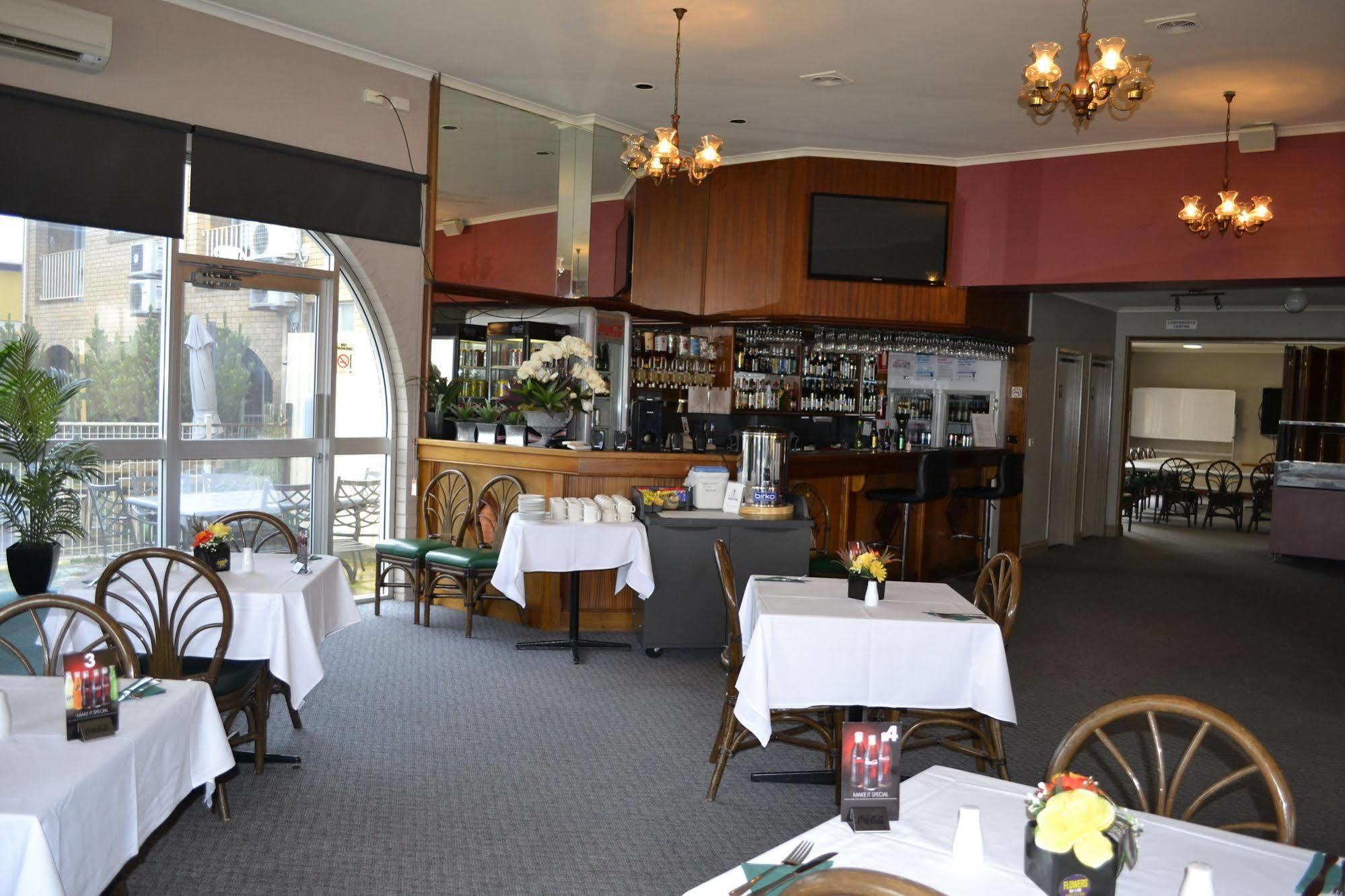 Colac Mid City Motor Inn Exterior photo