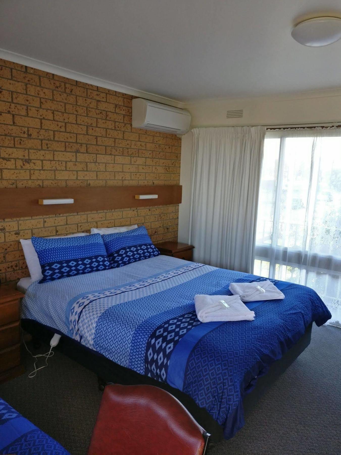 Colac Mid City Motor Inn Exterior photo