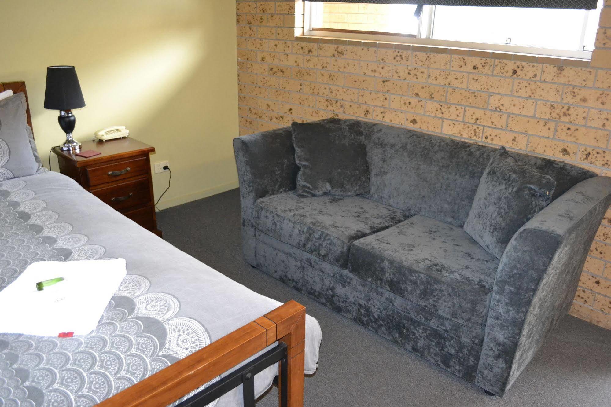 Colac Mid City Motor Inn Exterior photo