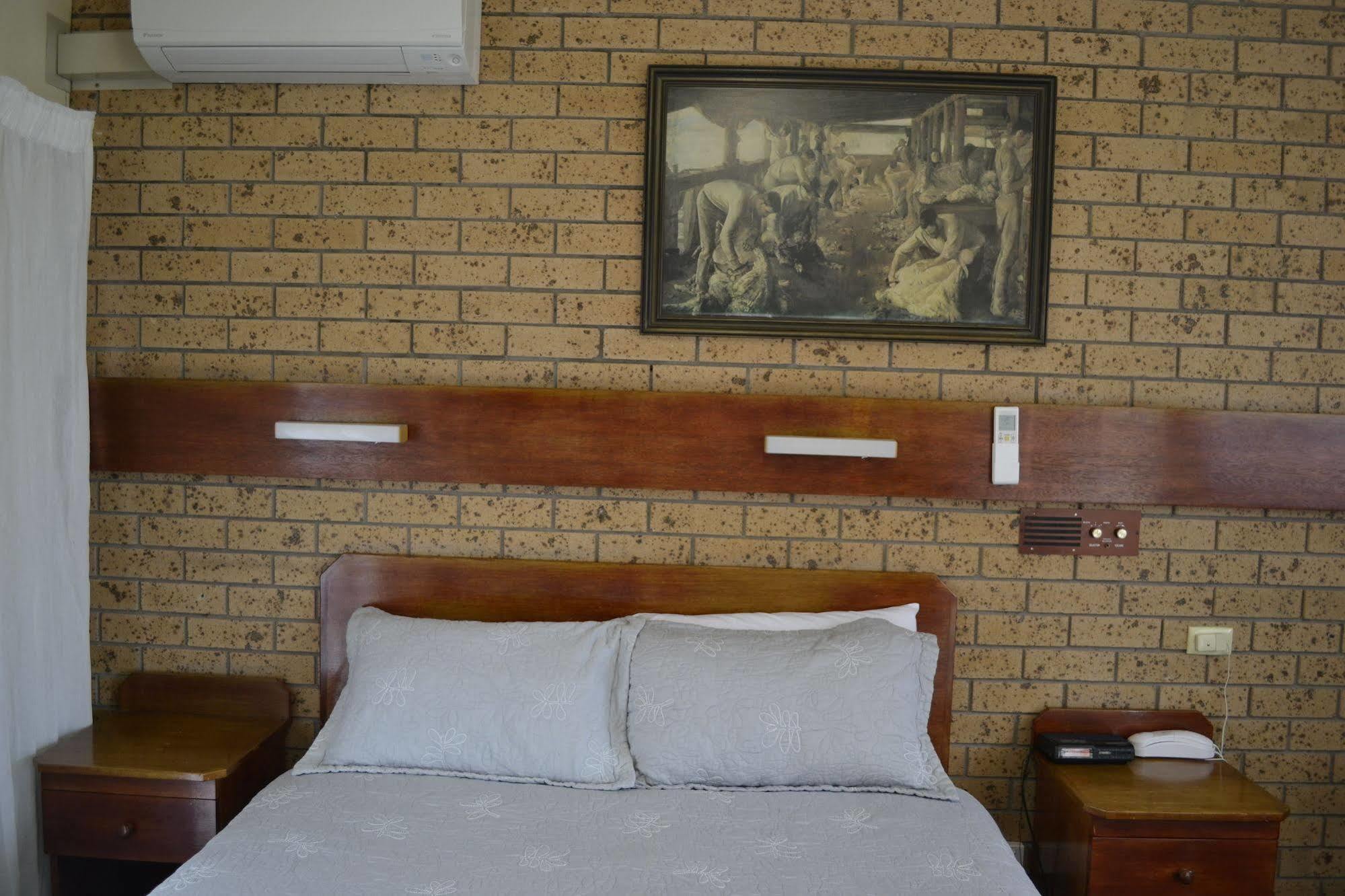 Colac Mid City Motor Inn Exterior photo
