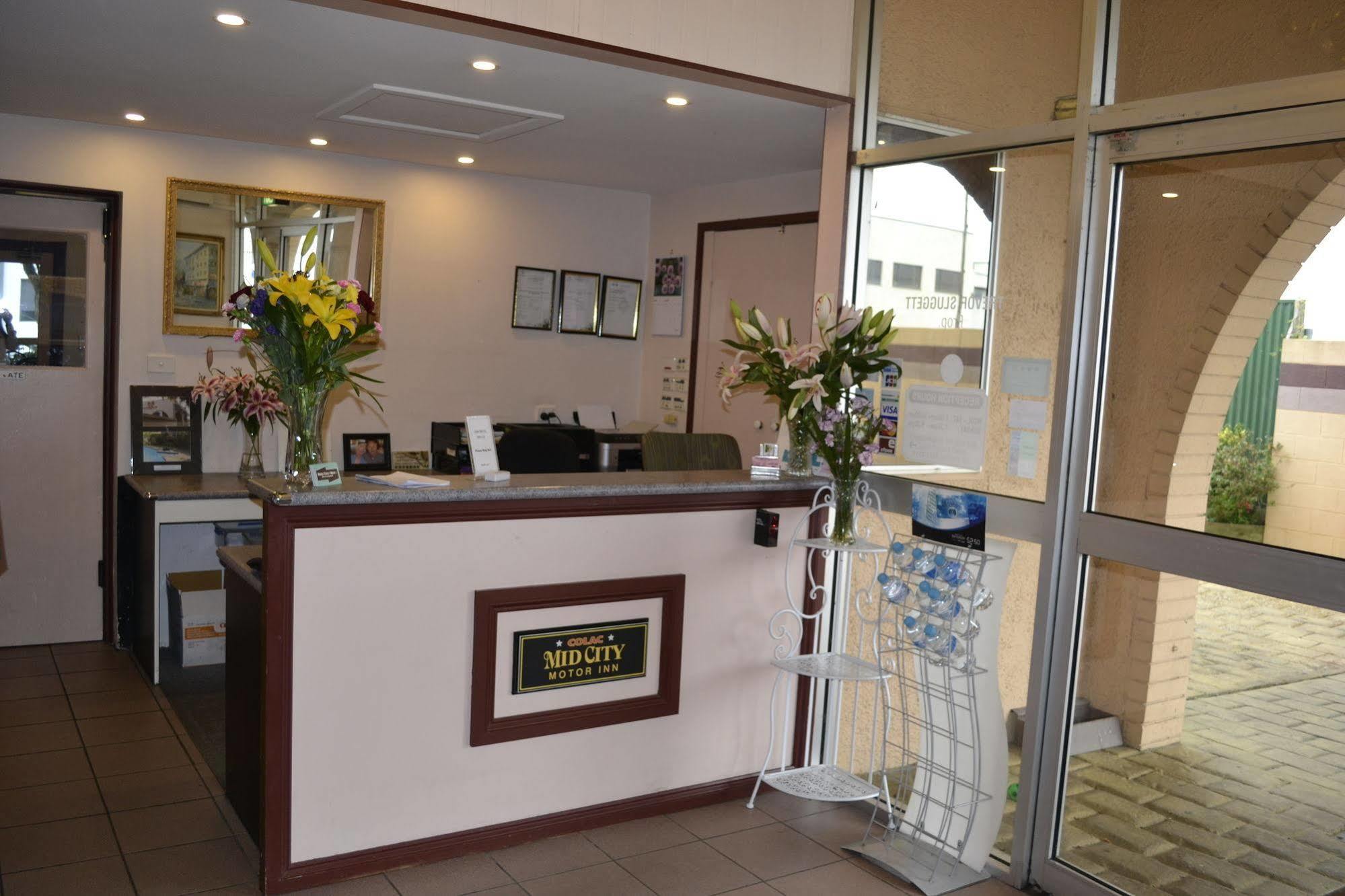 Colac Mid City Motor Inn Exterior photo